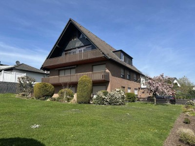 Geschmackvolle 4-Raum-Maisonette-Wohnung mit Balkon und EBK in Neunkirchen-Seelscheid