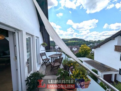 RUHIGE LICHTDURCHFLUTETE 3-ZI-WOHNUNG MIT SONNIGEM BALKON UND BLICK INS GRÜNE