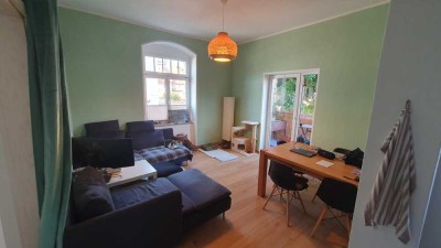 Ansprechende 3-Zimmer-Hochparterre-Wohnung mit Balkon und EBK in Dresden