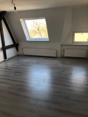 Vermietung Zentrumnahe Wohnung mit 4 Zimmer, Küche, Bad in Eberswalde.