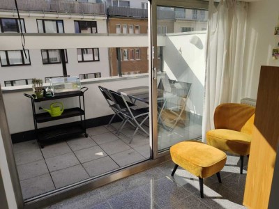 Einzigartiges Loft: Moderne DG-Wohnung auf 3 Ebenen mit Balkon & TG – Provisionsfrei