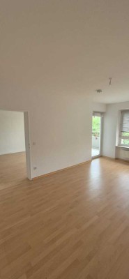 Frisch renovierte 3-Zimmer-Wohnung mit Balkon zu vermieten