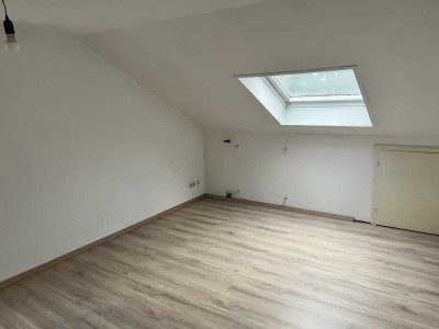 Renovierte 1-Zimmer Dachgeschosswohnung in Wolfratshausen