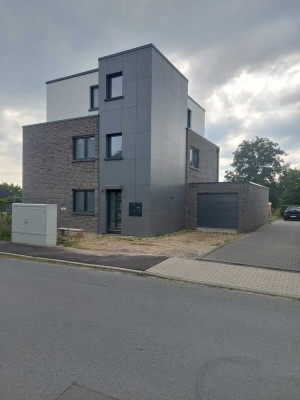 Neuwertige 2-Zimmer Wohnung, 2.OG mit Dachterrasse in Goch/Pfalzdorf