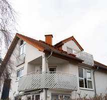 HN-Ost Großzügige DG Wohnung mit Loggia