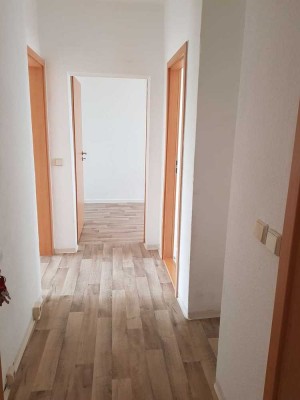 Kleine Wohnung sucht kleine Familie.....