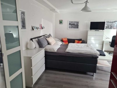 Stilvolle, sanierte 1-Zimmer-Souterrain-Wohnung in Niestetal
