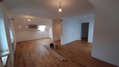 Großzügige, helle 3-Zimmer-Dachgeschosswohnung in Ravensburg