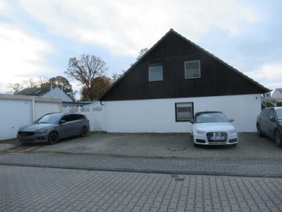 3,5-Zimmer Dachgeschosswohnung in Voerde (Niederrhein)