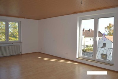 Helle, gut geschnittene 2 Zimmer Wohnung