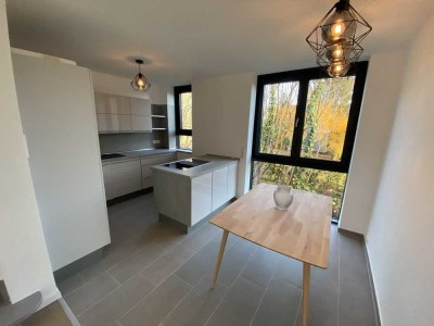 Zweitbezug: Modernes Reihenmittelhaus in ruhiger Einfamilienhaus-Siedlung nähe BER/Tesla/Müggelsee