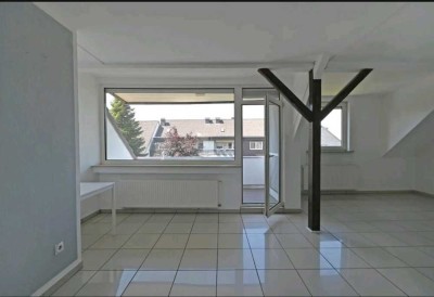 Wunderschöne, helle Wohnung mit Balkon, Garage, Einbauküche und Gäste-WC