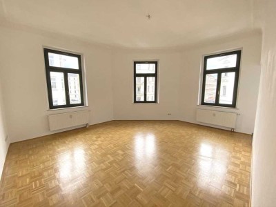 **Helle und Gemütliche 2-RWG - PARKETTBODEN UND BAD MIT WANNE - WE 05**