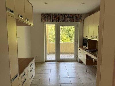 Ansprechende und sanierte 2-Raum-Hochparterre-Wohnung mit geh. Innenausstattung mit EBK in Dinslaken