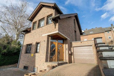 Modernisiertes Einfamilienhaus mit großer Terrasse und Top-Lage in Quadrath-Ichendorf