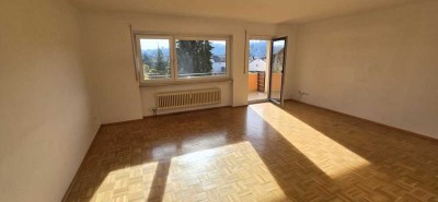 Helle 3-Zimmer-Wohnung mit Balkon und traumhafter Aussicht