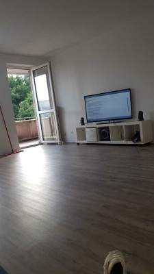 Helles freundliches Appartement mit Balkon in grüner Wohnanlage in Aachen zu vermieten
