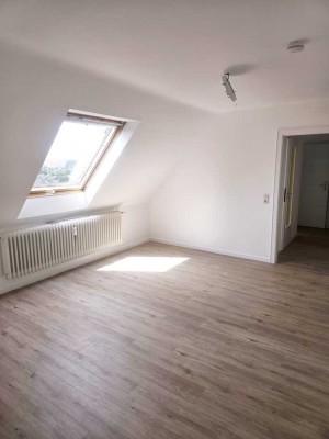 *Studenten und Pendler aufgepasst!Hier gibt es eine frisch renovierte Wohnung auf Emst zu vermieten*