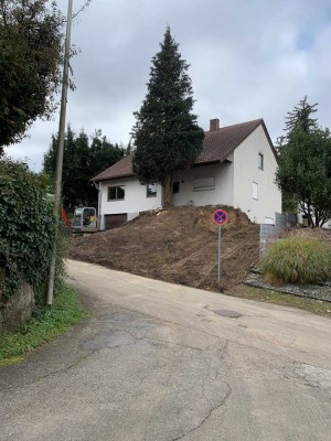 Charmantes Familienhaus mit vielseitigem Potenzial – Hanggrundstück mit Teilungsmöglichkeit