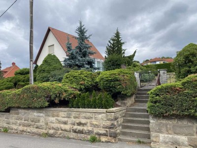 Einfamilienhaus - Liebhaberobjekt mit Blick - in Dohma