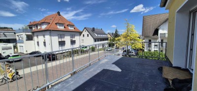 Erstbezug! 4 Zimmer-Maisonette-Wohnung mit EBK, Terrasse und PKW-Stellplatz in Idstein