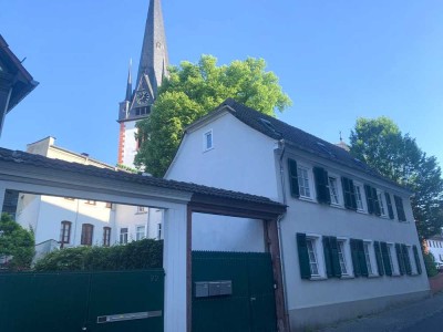 Provisionsfrei! Charmante Hofreite mit drei separaten Wohneinheiten