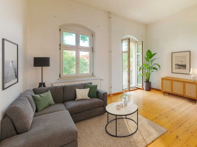Eleganter Altbaucharme trifft zentrale Lage – stilvolle Wohnung mit 5 Zimmern