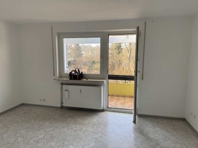 3- Zi- Etagenwohnung mit Einbauküche, Balkon in guter Wohnlage von Leutenbach