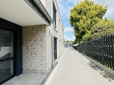 Moderne Wohnqualität in Westerstede -  Barrierefreie 3-Zimmer KfW 55 Wohnung mit Balkon, Bj. 2021