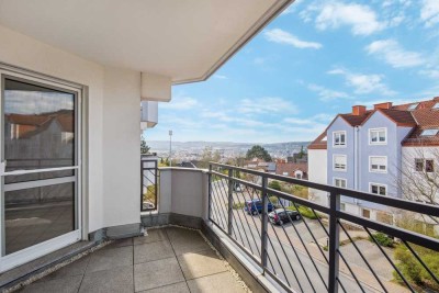 Traumhafte 2-Zimmer Eigentumswohnung mit Kamin, Balkon und TG-Stellplatz in ruhiger Blick-Lage
