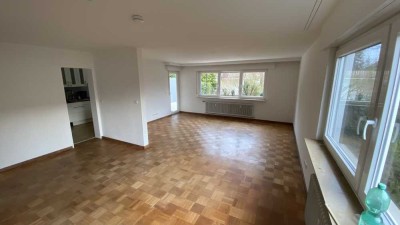 Hübsche 3,5-Zimmer-EG-Wohnung mit Garten und EBK in Filderstadt