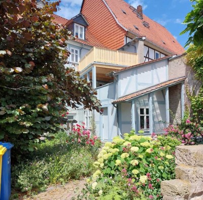 !! Mehrfamilienhaus mit großer Wohnung zur Eigennutzung !!