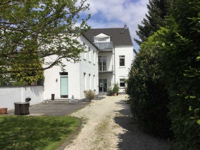 Wunderschöne Altbauwohnung in Krefeld Fischeln