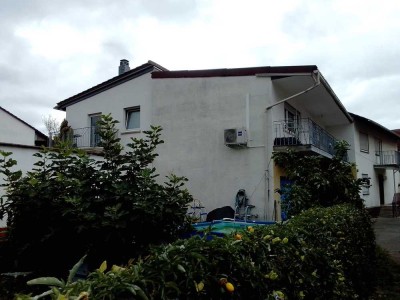 Ein bis Zweifamilienhaus in Pfungstadt mit großem Grundstück