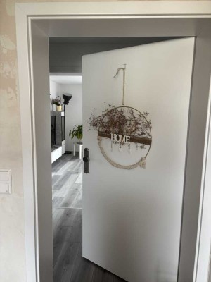 Stilvolle, sanierte 3-Raum-Wohnung mit Balkon und EBK in Albstadt