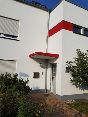Sonniges Reihenendhaus mit 5 Zimmern plus Studio in Darmstadt-West