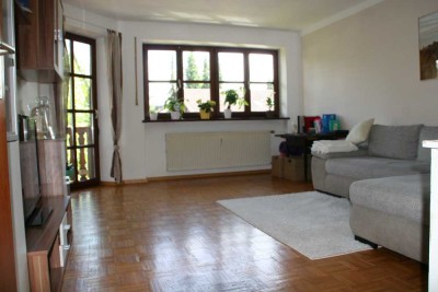 *Ideal für die kleine Familie -  Helle Wohnung mit Süd-Balkon in ruhiger Lage*