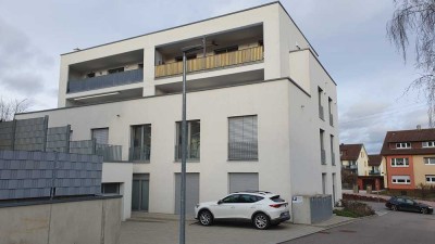 Geschmackvolle 3-Raum-Penthouse-Wohnung mit gehobener Innenausstattung mit EBK in Birkenfeld