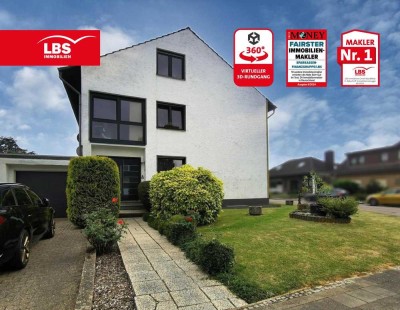 Wohnen mit Weitblick - Zweifamilienhaus mit ausgebautem Dachgeschoss