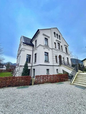 Exklusive DG-Wohnung in denkmalgeschützter Altbau-Villa