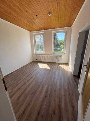 Altbau, renovierte 4 Zimmer Wohnung in Grone