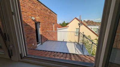 Individuelle Architektenwohnung im Dachgeschoss mit Sonnenterrasse