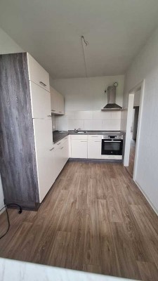 Nur noch bis Mitte Dezember! Drei Zimmer, Einbauküche - 2 Warmmieten sparen!*