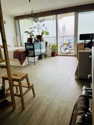 Nachmieter gesucht: 34 qm mit Balkon, Einbauküche & Wiesn-Blick