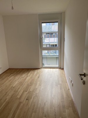 Zimmer mit 11 m² und Zimmer mit 13 ² in 3er WG in ruhiger Lage