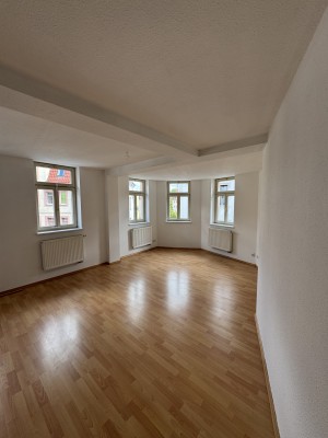 Stilvolle Zweizimmerwohnung im Herzen von Altenburg