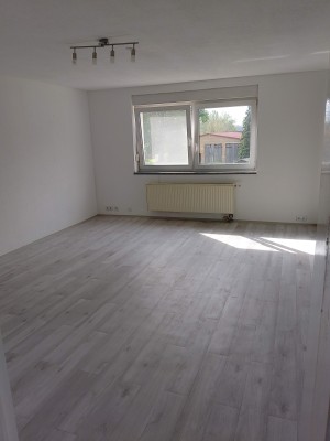 Sonnige 1,5 Zimmer Wohnung im Obergeschoss