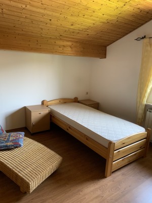 Zimmer zu vermieten in Inzell, 16 qm, mit Bad ohne Küche, 300 Euro inkl. aller NK auch Strom