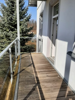 Sonnige 4-Raum Wohnung 1. OG mit Balkon 125 m²