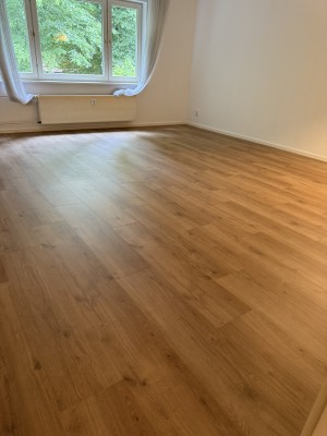 Eine große Wohnung zum vermieten für die Familie
